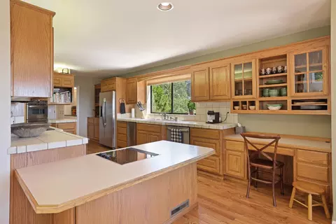 Kitchen - 659 Sugarbush, Murphys, CA 95247 photo 3 of 7