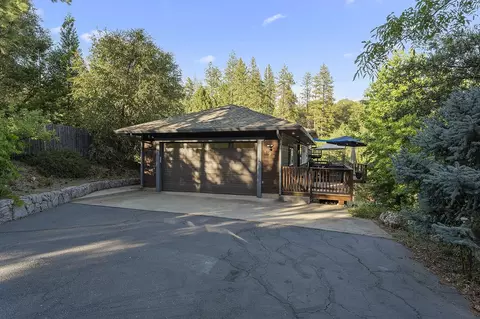 Exterior - 198 Sweetwater Dr, Murphys, CA 95247 photo 4 of 16