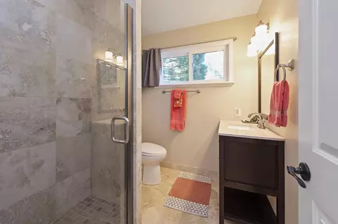 Bath - 198 Sweetwater Dr, Murphys, CA 95247 photo 2 of 2