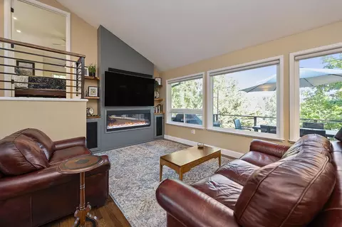 Living - 198 Sweetwater Dr, Murphys, CA 95247 photo 2 of 6