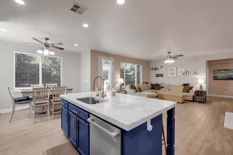 Kitchen - 1984 Greenfield, Turlock, CA 95382 photo 4 of 4