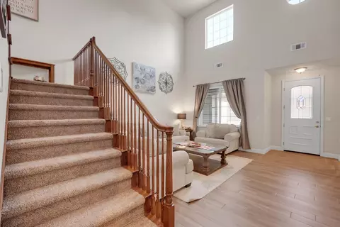 Entry Way - 1984 Greenfield, Turlock, CA 95382 photo 1 of 5