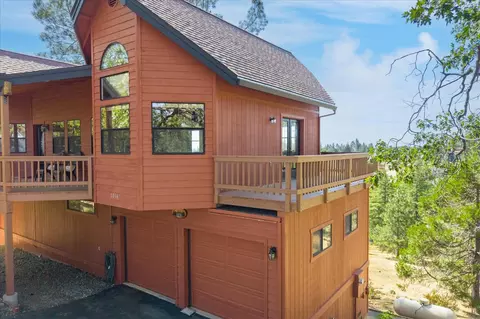 Exterior - 1016 Sandalwood Dr, Murphys, CA 95247 photo 10 of 12