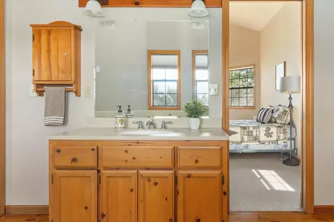 Bath - 1016 Sandalwood Dr, Murphys, CA 95247 photo 2 of 5