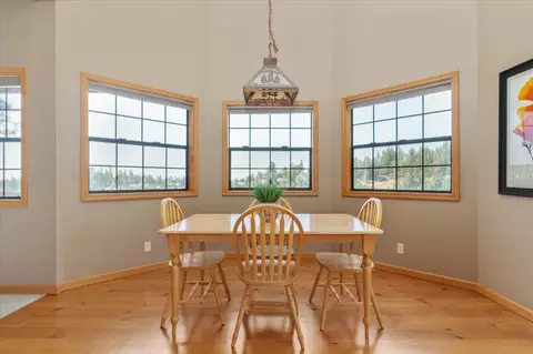 Dining - 1016 Sandalwood Dr, Murphys, CA 95247 photo 2 of 2