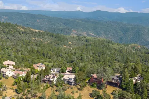 View/Area - 1016 Sandalwood Dr, Murphys, CA 95247 photo 2 of 4