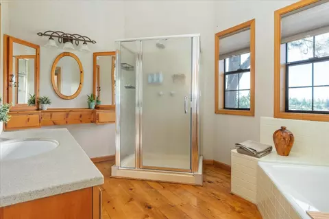 Bath - 1016 Sandalwood Dr, Murphys, CA 95247 photo 1 of 5