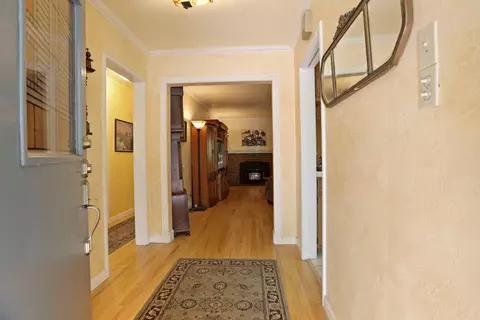 Entry Way - 1419 Holly Dr, Lodi, CA 95242 photo 1 of 2