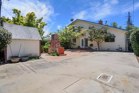 Exterior - 1419 Holly Dr, Lodi, CA 95242 photo 12 of 14
