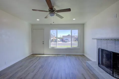 Living - 311 Charles Ave, Manteca, CA 95336 photo 2 of 3