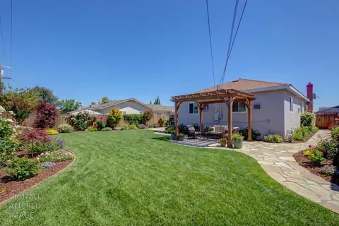 Exterior - 311 Charles Ave, Manteca, CA 95336 photo 6 of 8