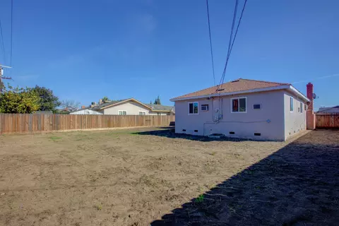 Exterior - 311 Charles Ave, Manteca, CA 95336 photo 8 of 8
