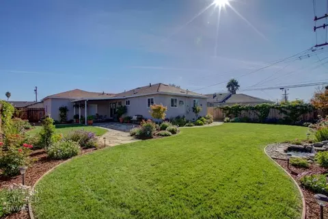 Exterior - 311 Charles Ave, Manteca, CA 95336 photo 4 of 8