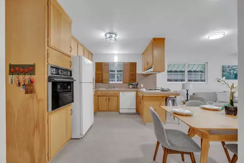 Kitchen - 221 Granada Way, Tracy, CA 95376 photo 1 of 4