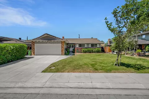 Exterior - 221 Granada Way, Tracy, CA 95376 photo 8 of 10