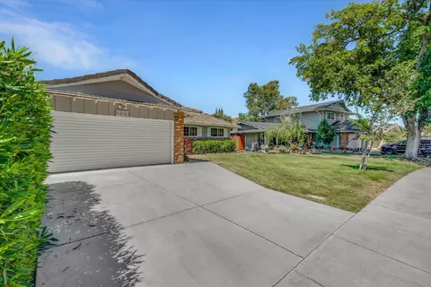 Exterior - 221 Granada Way, Tracy, CA 95376 photo 9 of 10