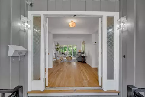 Entry Way - 221 Granada Way, Tracy, CA 95376 photo 2 of 3