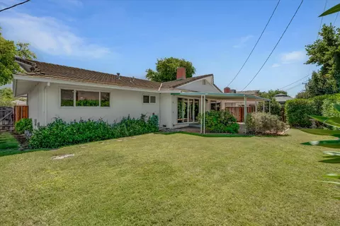 Exterior - 221 Granada Way, Tracy, CA 95376 photo 5 of 10