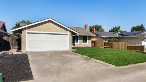 Exterior - 791 Chestnut Ave, Tracy, CA 95376 photo 3 of 7