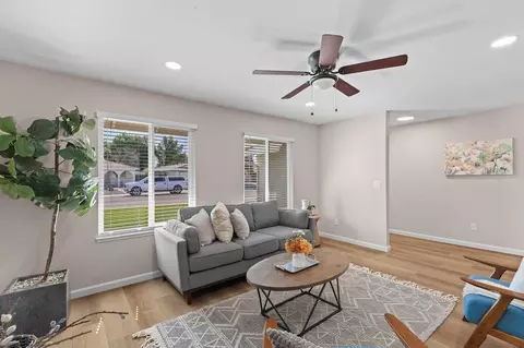 Living - 791 Chestnut Ave, Tracy, CA 95376 photo 2 of 2