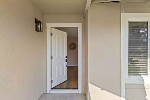 Entry Way - 791 Chestnut Ave, Tracy, CA 95376 photo 1 of 3