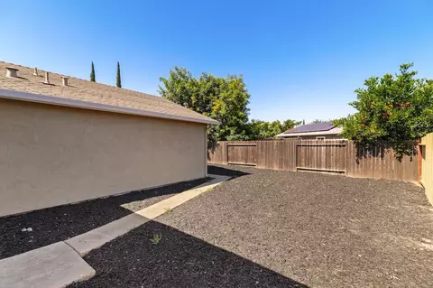 Exterior - 791 Chestnut Ave, Tracy, CA 95376 photo 6 of 7