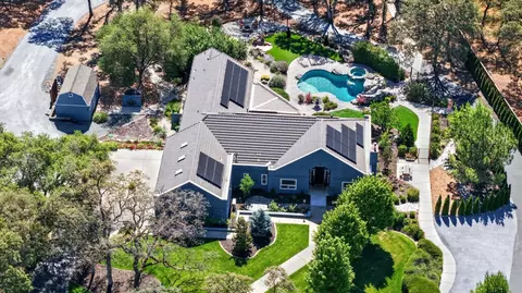 13480 Moss Rock Dr, Auburn, CA 95602
