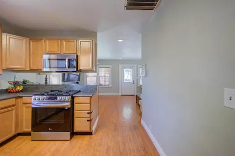 Entry Way - 2468 6th St, Hughson, CA 95326 photo 1 of 3