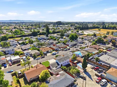 View/Area - 27566 E 12th St, Hayward, CA 94544 photo 6 of 14