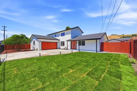 Exterior - 27566 E 12th St, Hayward, CA 94544 photo 2 of 12