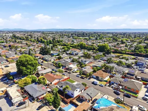 View/Area - 27566 E 12th St, Hayward, CA 94544 photo 4 of 14