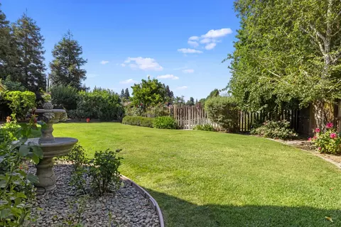 Exterior - 4201 Encore Ln, Modesto, CA 95357 photo 9 of 11