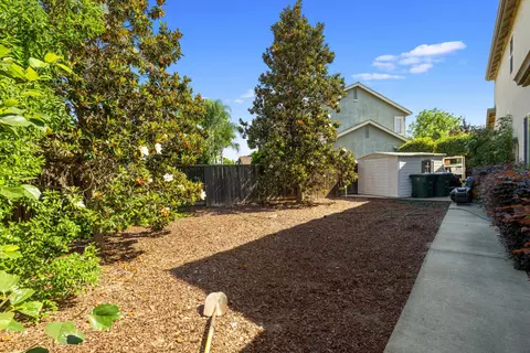 Exterior - 4201 Encore Ln, Modesto, CA 95357 photo 8 of 11