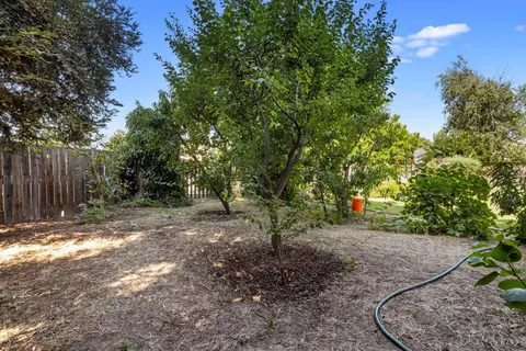 Exterior - 4201 Encore Ln, Modesto, CA 95357 photo 5 of 11