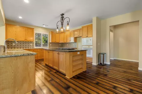 Kitchen - 4201 Encore Ln, Modesto, CA 95357 photo 3 of 6