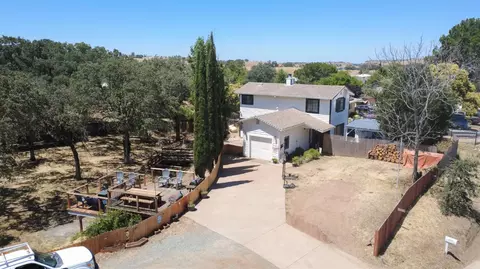 2709 Curran Rd, Ione, CA 95640