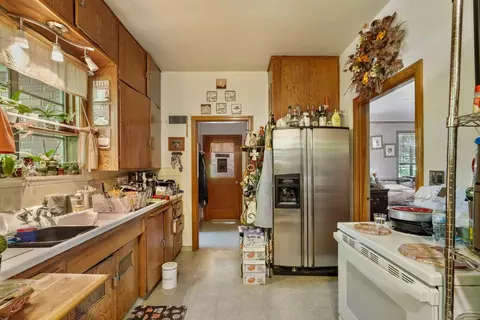 Kitchen - 149 S Orange Ave, Lodi, CA 95240 photo 2 of 3