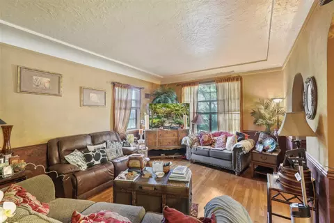 Living - 149 S Orange Ave, Lodi, CA 95240 photo 1 of 2