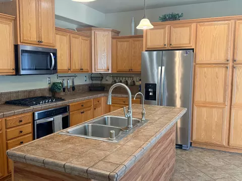 Kitchen - 16621 Victorian Trl, Lathrop, CA 95330 photo 1 of 1