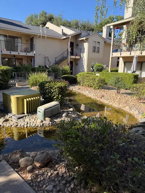Exterior - 2401 Eilers Ln #703, Lodi, CA 95242 photo 2 of 5