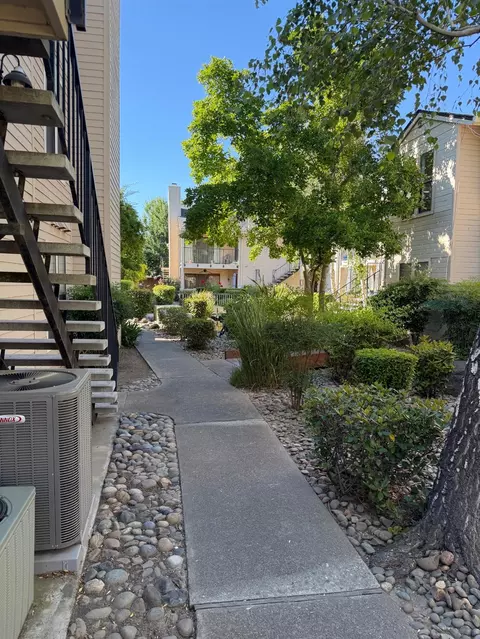 Exterior - 2401 Eilers Ln #703, Lodi, CA 95242 photo 2 of 3