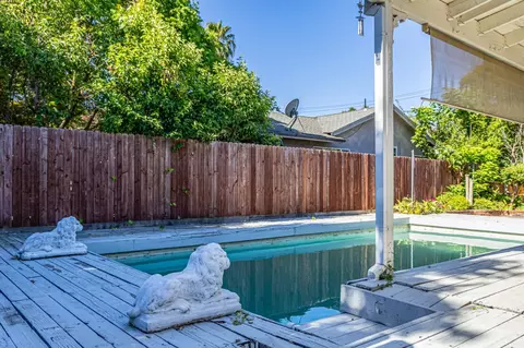 Exterior - 4700 Robertson Ave, Carmichael, CA 95608 photo 8 of 11