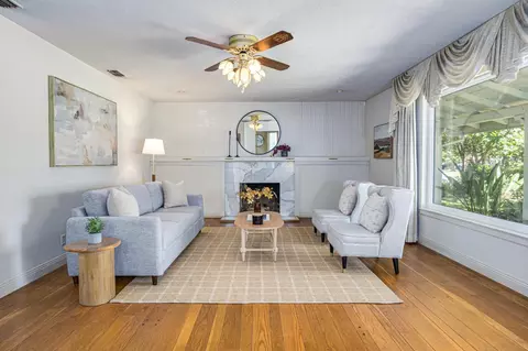 Living - 4700 Robertson Ave, Carmichael, CA 95608 photo 3 of 4