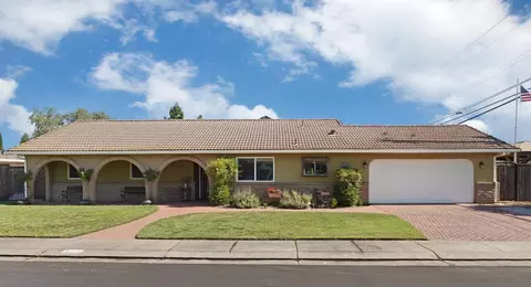 18946 Lambert Way, Lockeford, CA 95237