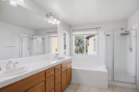 Bath - 3648 Fallview Ave, Ceres, CA 95307 photo 1 of 3
