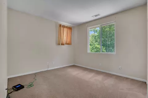 Bedroom - 2160 Iberis Ct, Tracy, CA 95376 photo 3 of 6