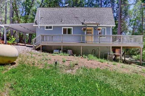 12002 Snowbourne Rd, Nevada City, CA 95959