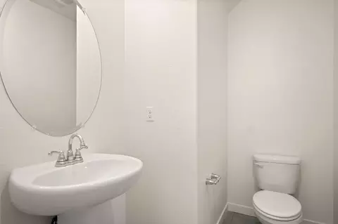Bath - 313 Sullivan Dr, Merced, CA 95348 photo 1 of 4