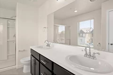 Bath - 313 Sullivan Dr, Merced, CA 95348 photo 4 of 4