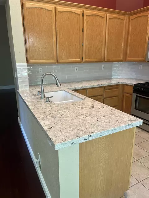 Kitchen - 534 Kilsyth Ct, Folsom, CA 95630 photo 2 of 2
